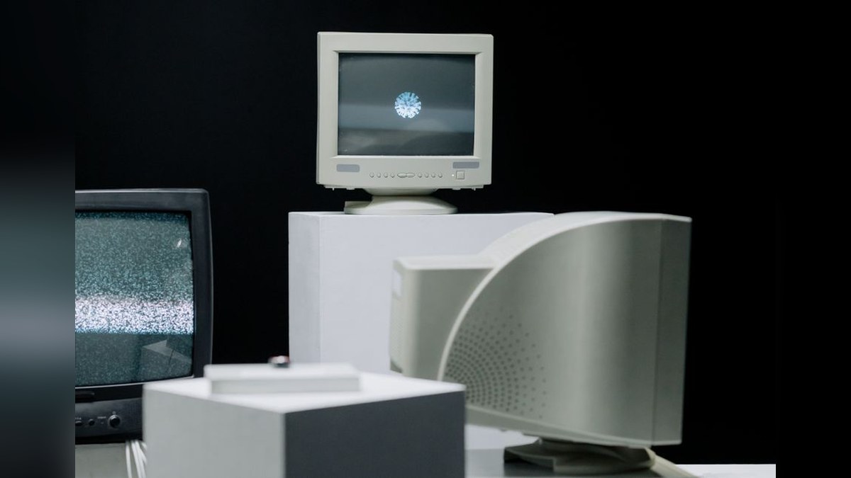 CP/M-386: Classic CP/M Reborn in 32-bit Protected Mode