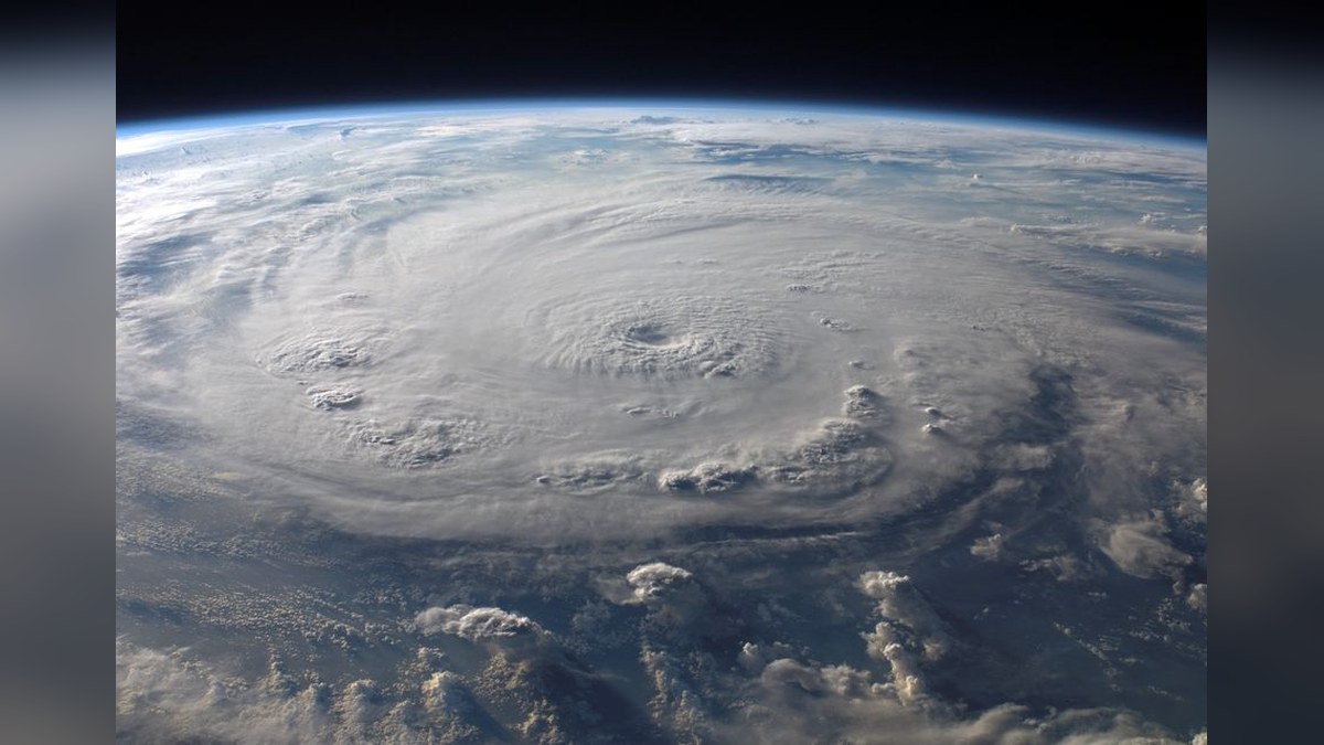 DeepMind unveils WeatherNext: an extra day of warning for cyclones