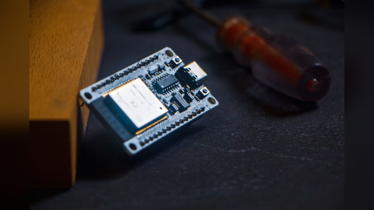 Oberon System migrates from RISC-5 to RISC-V in new project