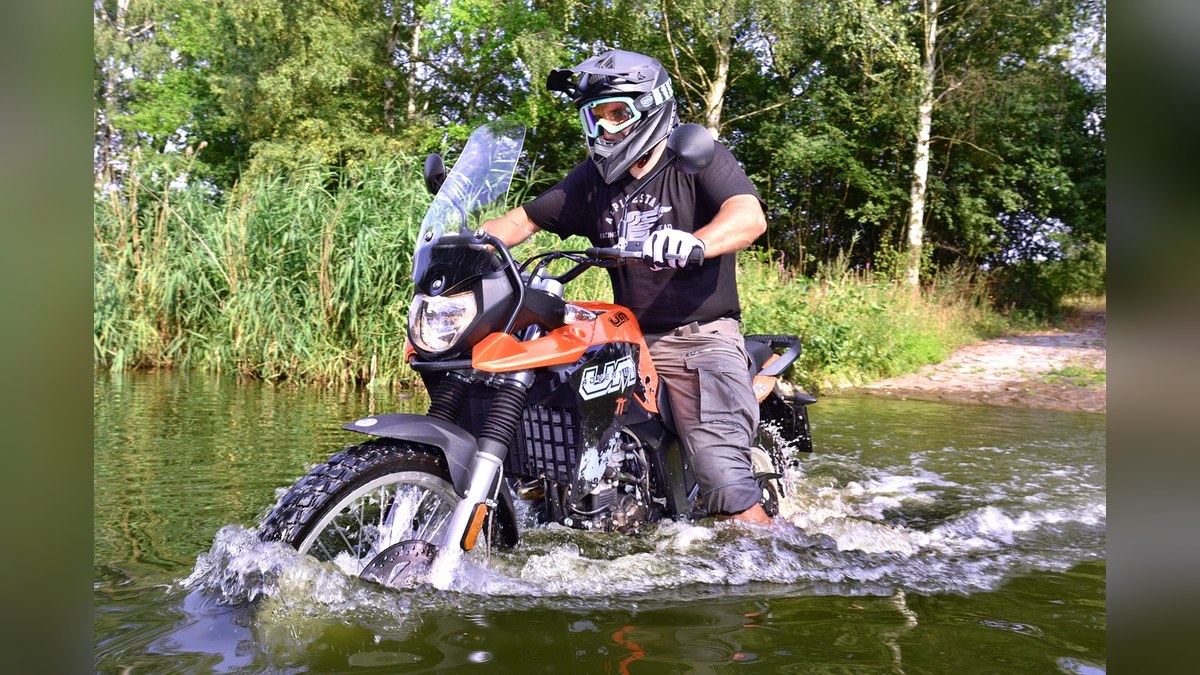 um, nature, motorcycle, motorbike, brod, water, river